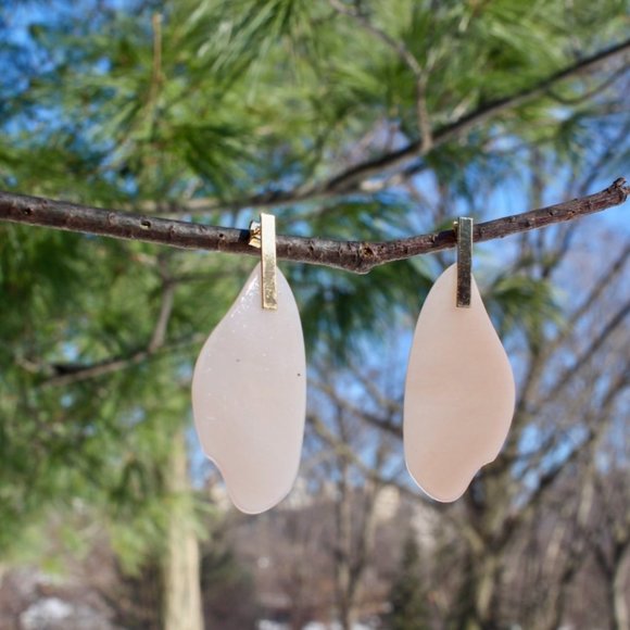 18K Gold Blush Pink Cream Teardrop Earrings - Picture 5 of 9